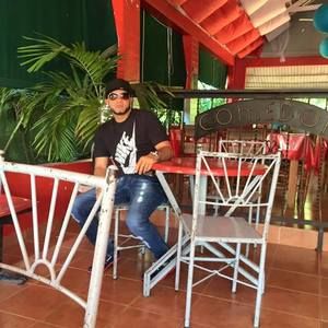 Meet your Posher, Simon